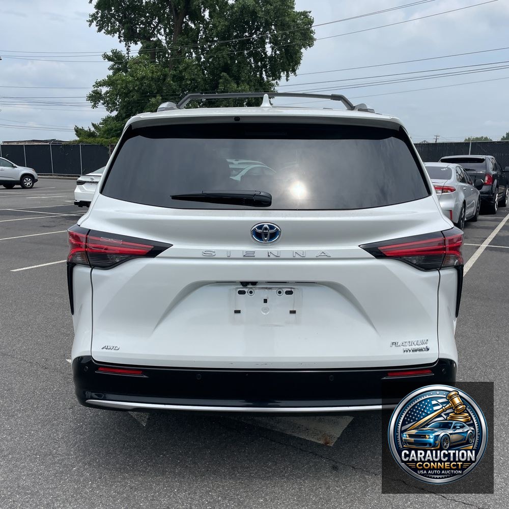 2024 Toyota Sienna Platinum 7-Passenger
