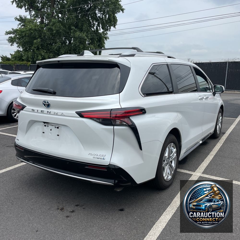2024 Toyota Sienna Platinum 7-Passenger