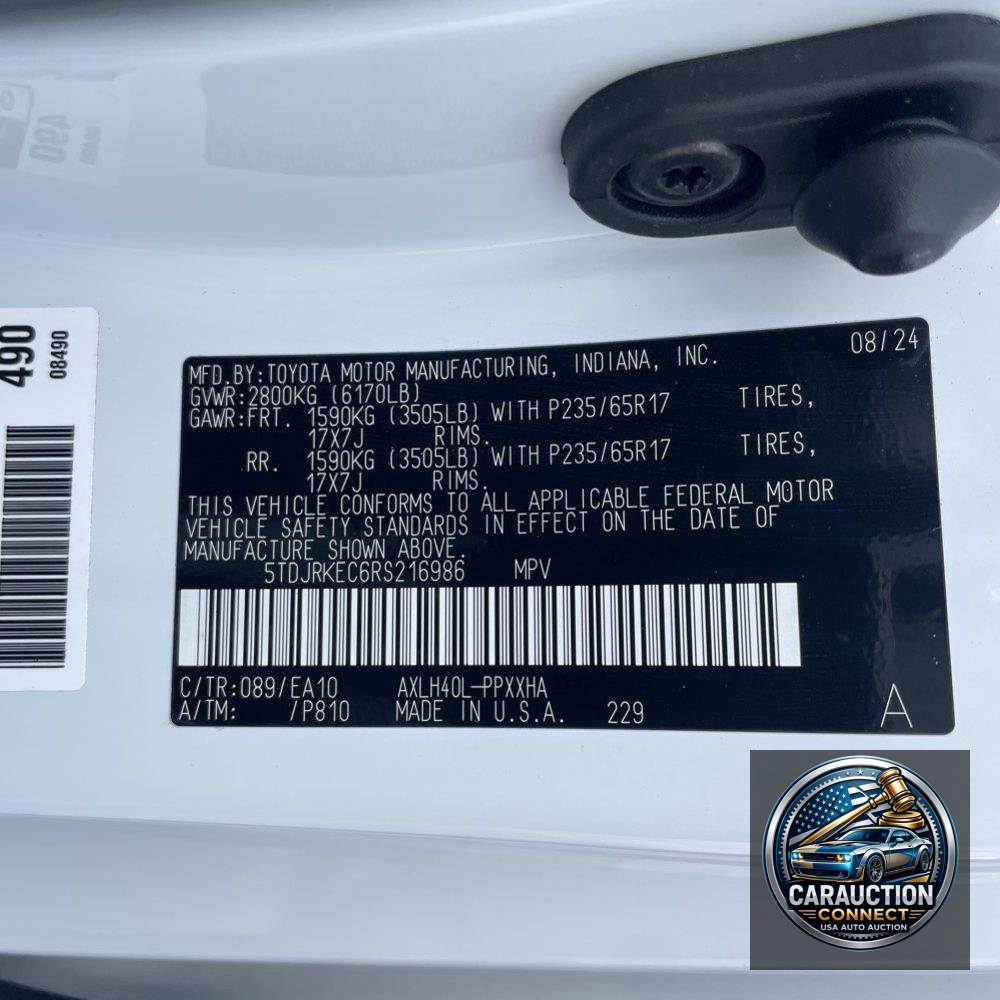 2024 Toyota Sienna XLE 8-Passenger