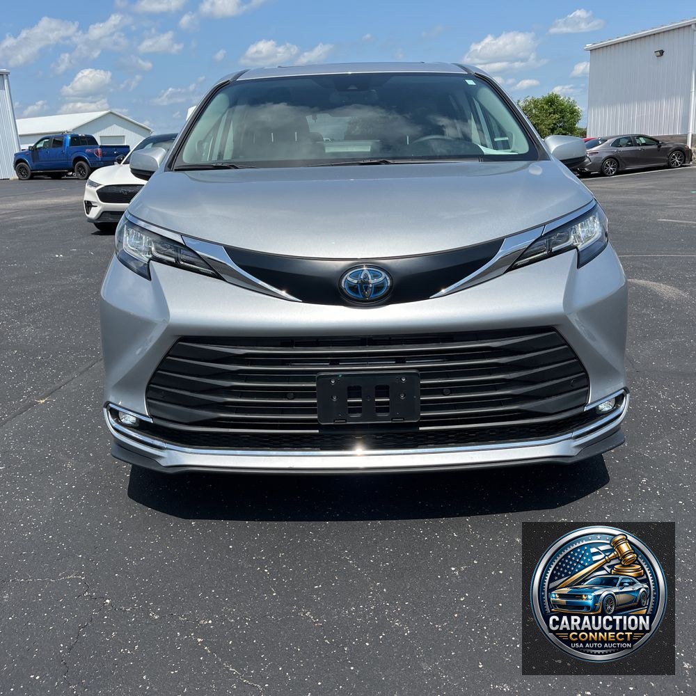 2023 Toyota Sienna XLE 7-Passenger
