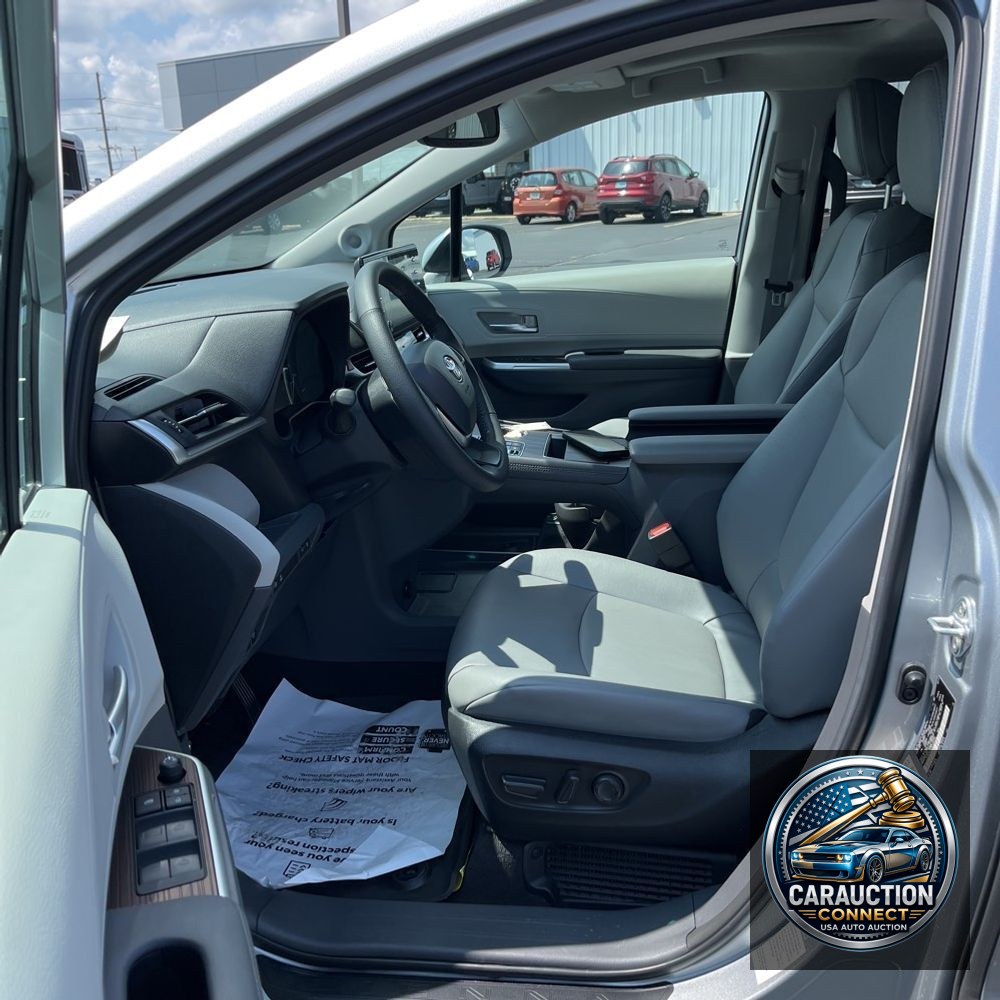 2023 Toyota Sienna XLE 7-Passenger