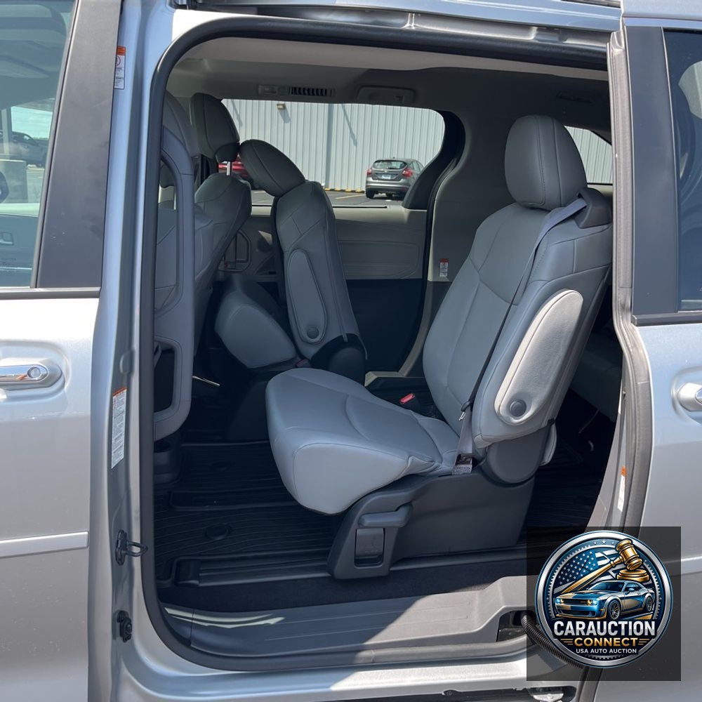 2023 Toyota Sienna XLE 7-Passenger