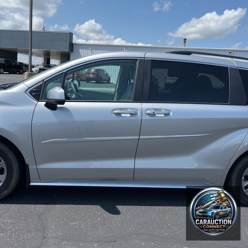 2023 Toyota Sienna XLE 7-Passenger