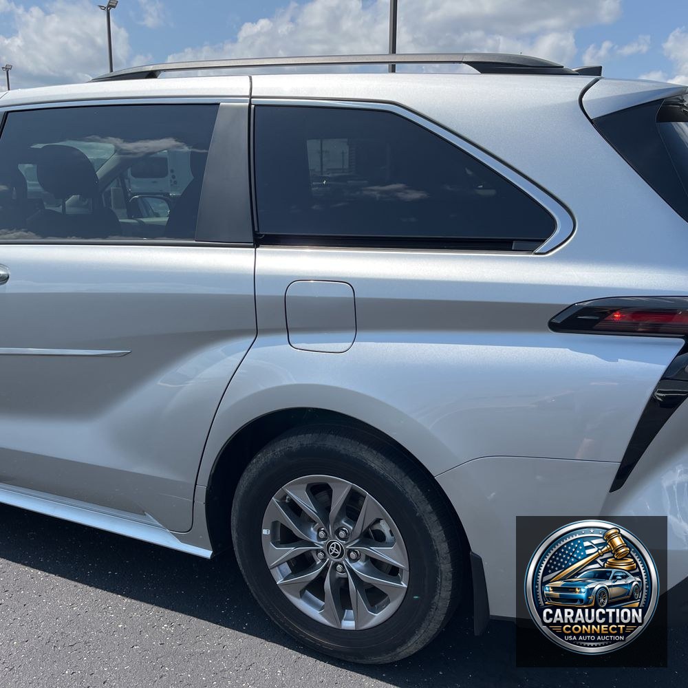2023 Toyota Sienna XLE 7-Passenger