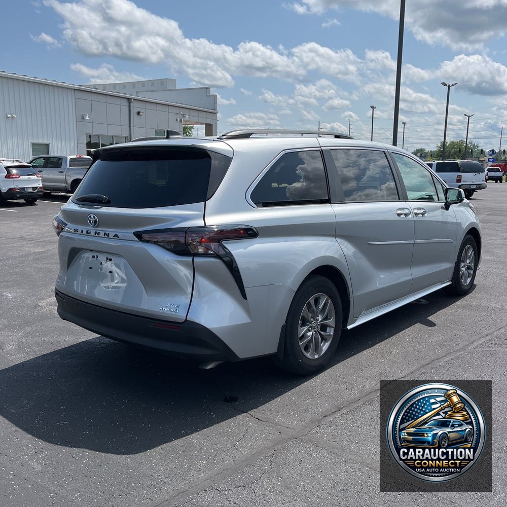 2023 Toyota Sienna XLE 7-Passenger