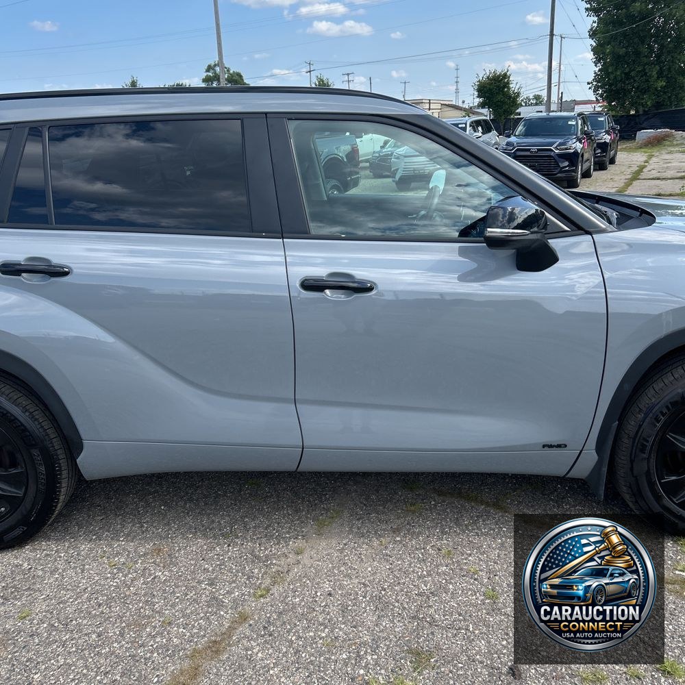 2024 Toyota Highlander Hyb XLE