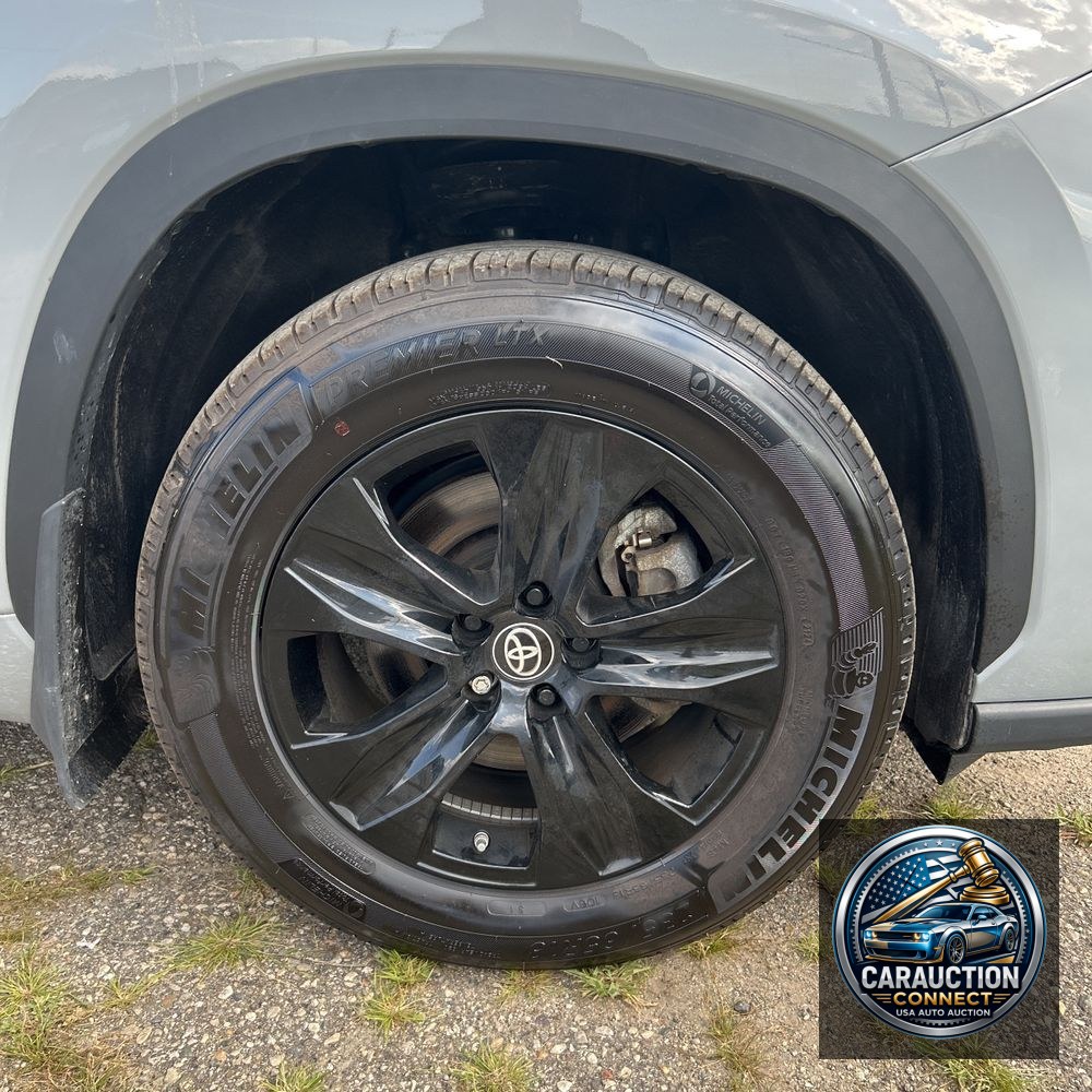 2024 Toyota Highlander Hyb XLE