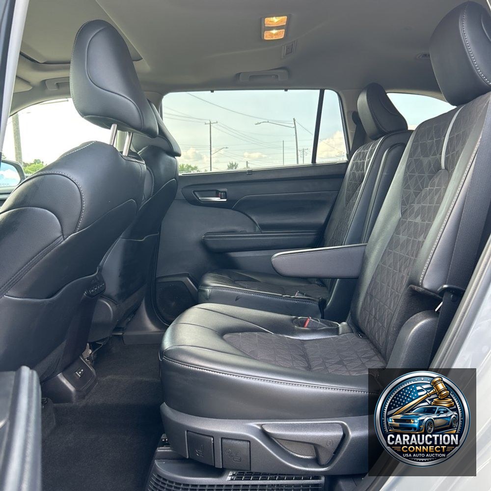 2024 Toyota Highlander Hyb XLE