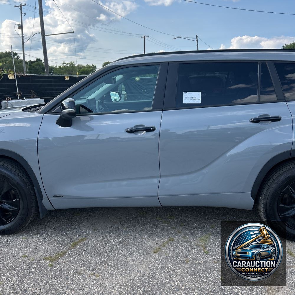 2024 Toyota Highlander Hyb XLE