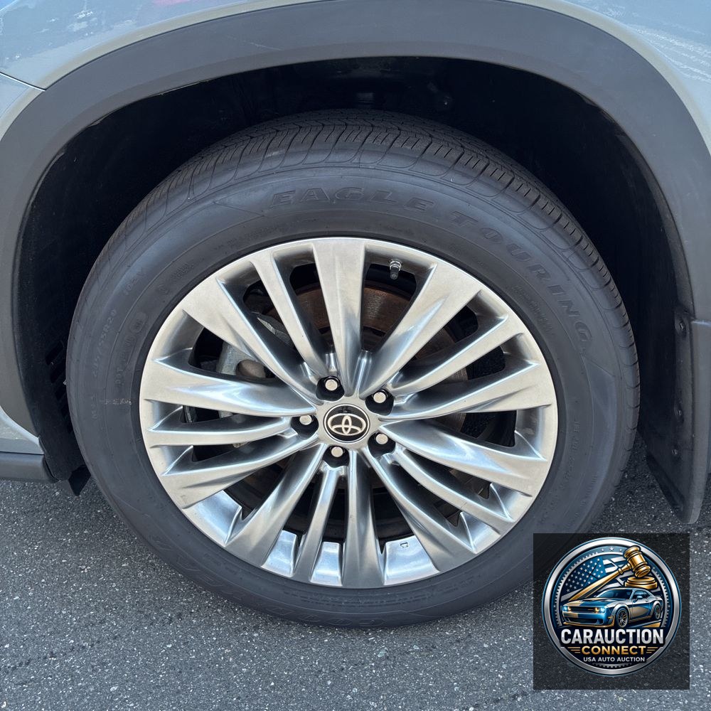2024 Toyota Highlander Platinum