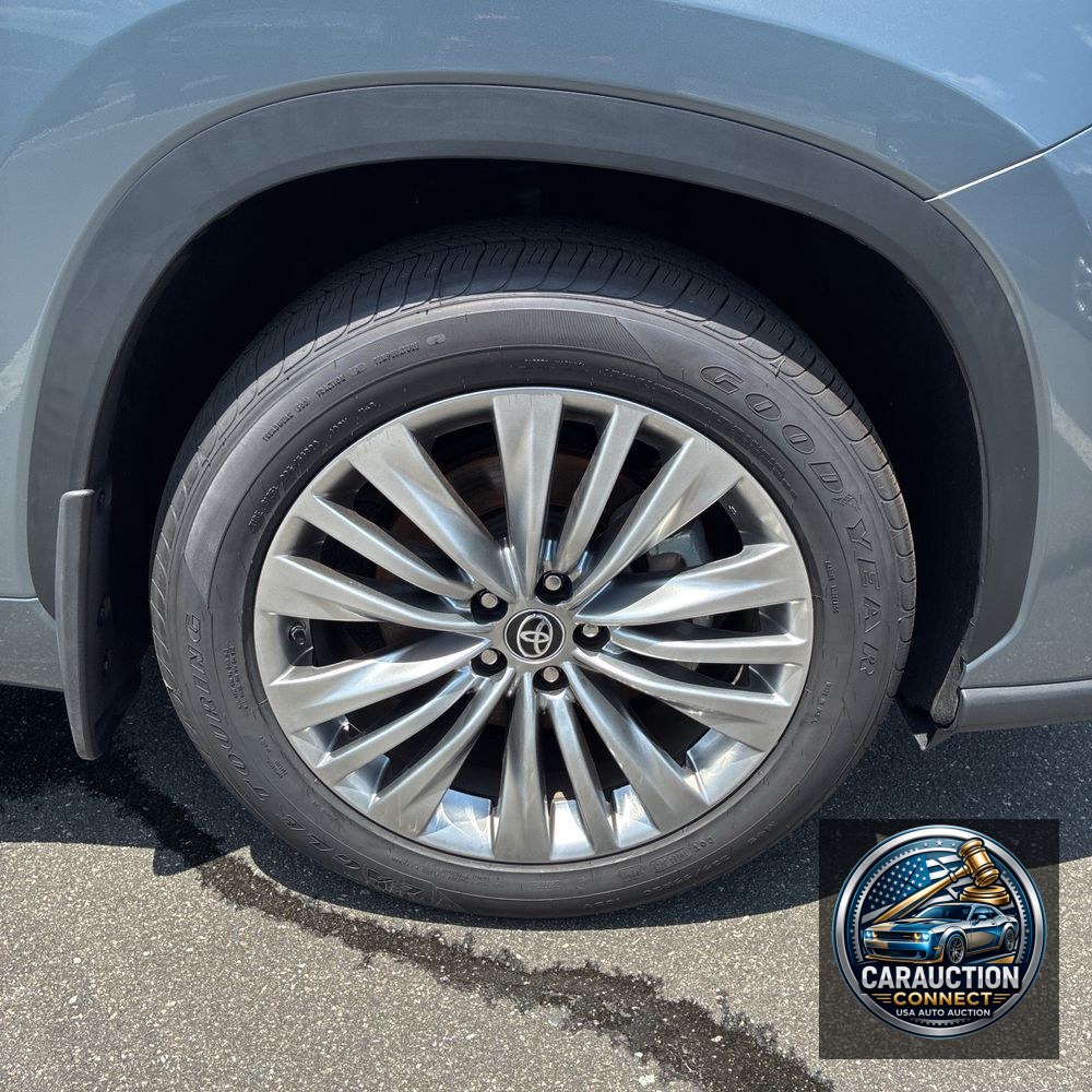 2024 Toyota Highlander Platinum