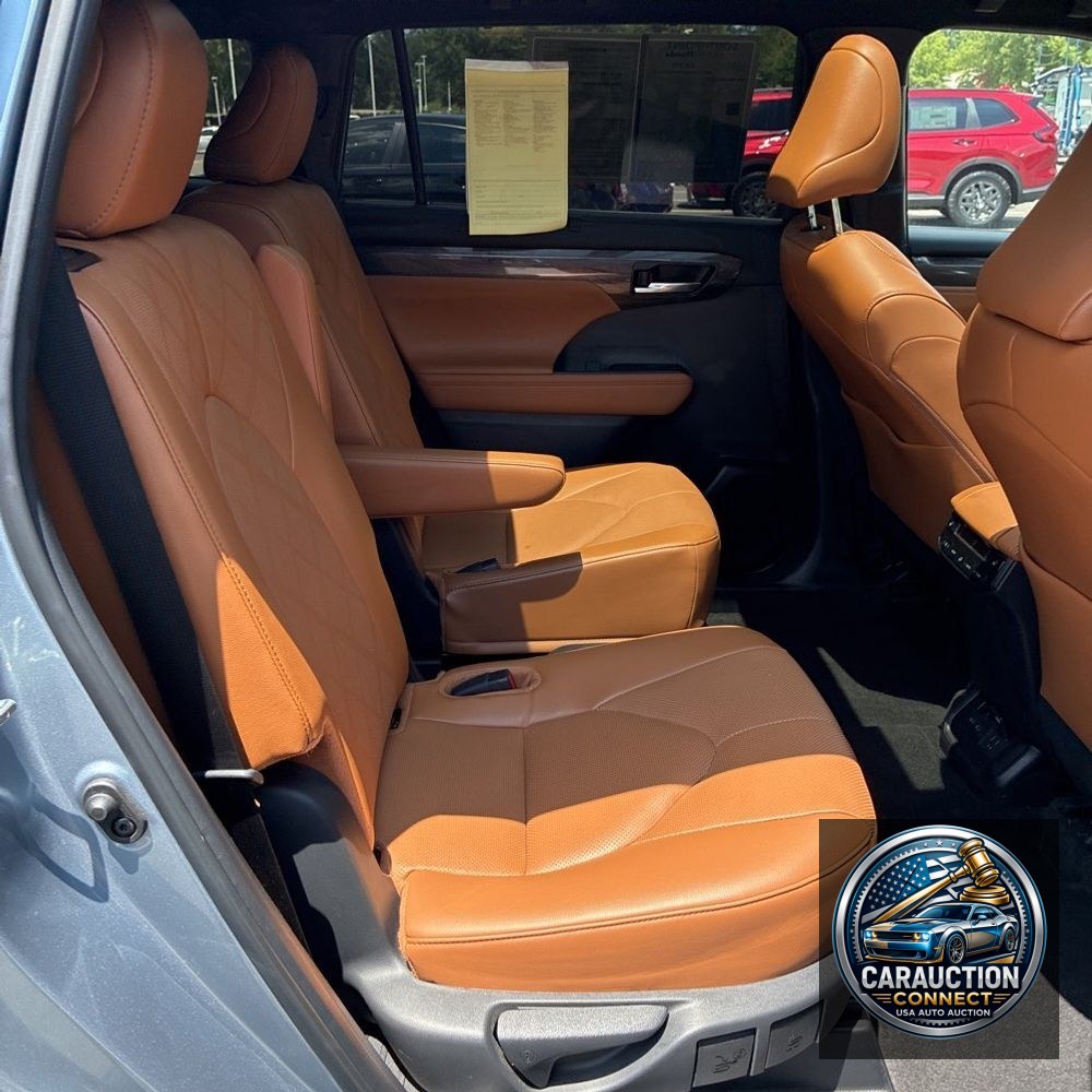 2024 Toyota Highlander Platinum