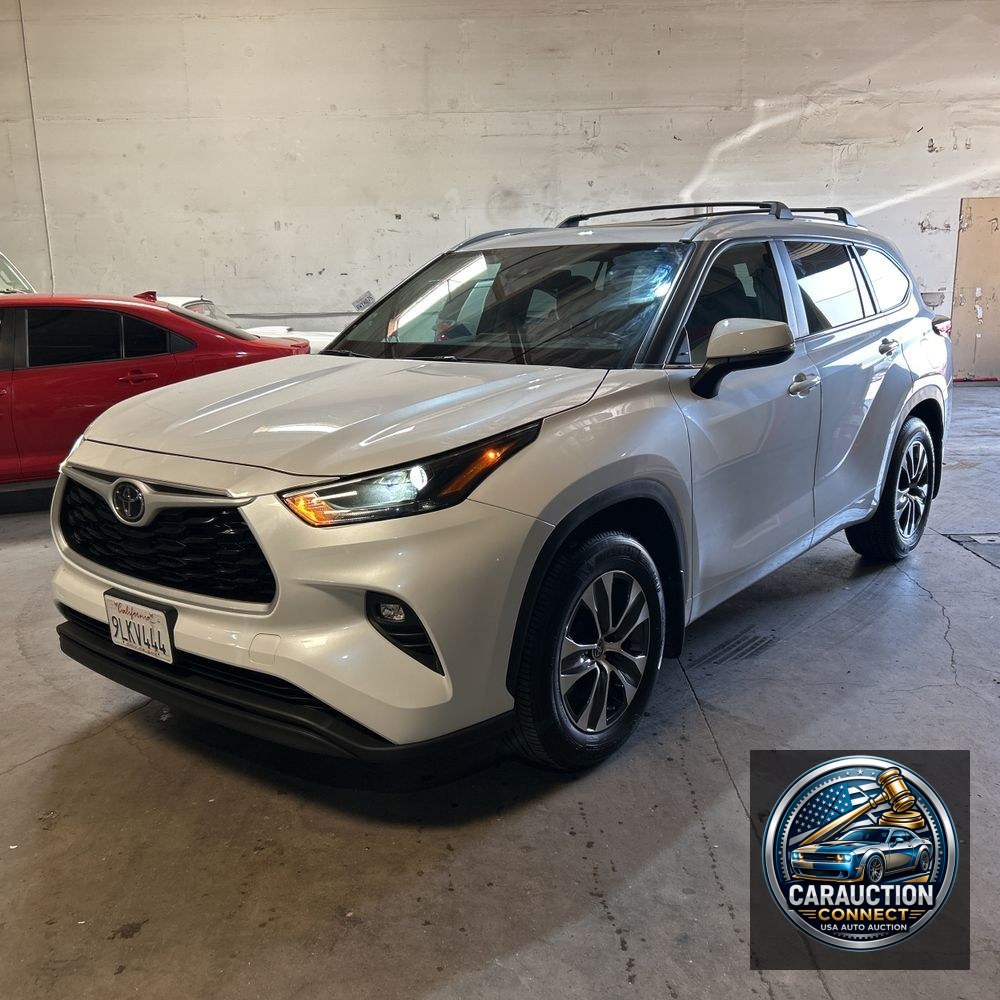 2024 Toyota Highlander XLE