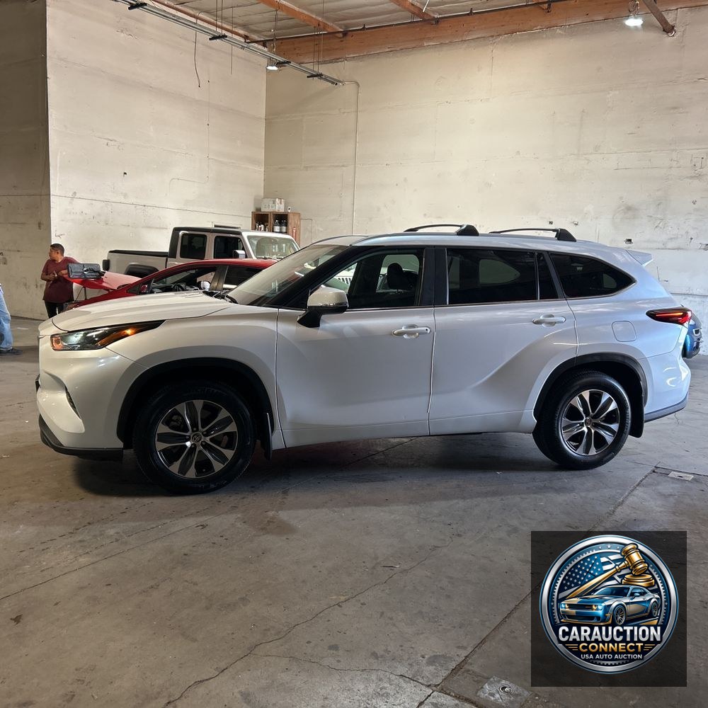 2024 Toyota Highlander XLE