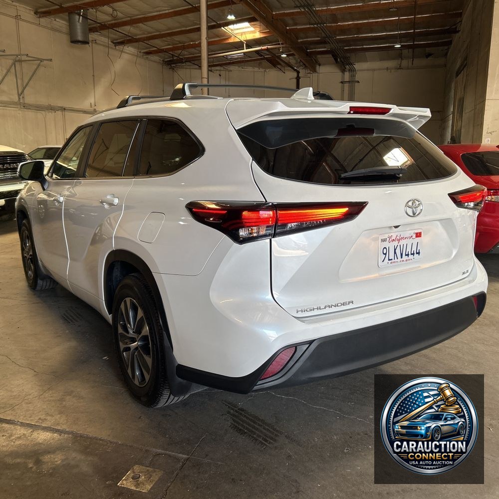 2024 Toyota Highlander XLE