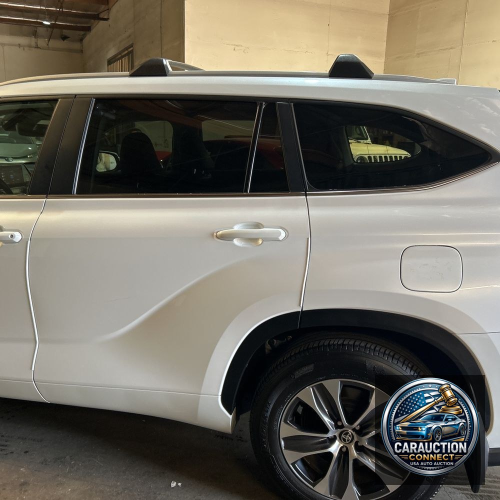 2024 Toyota Highlander XLE