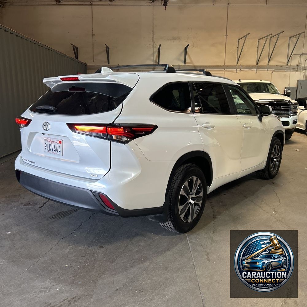 2024 Toyota Highlander XLE