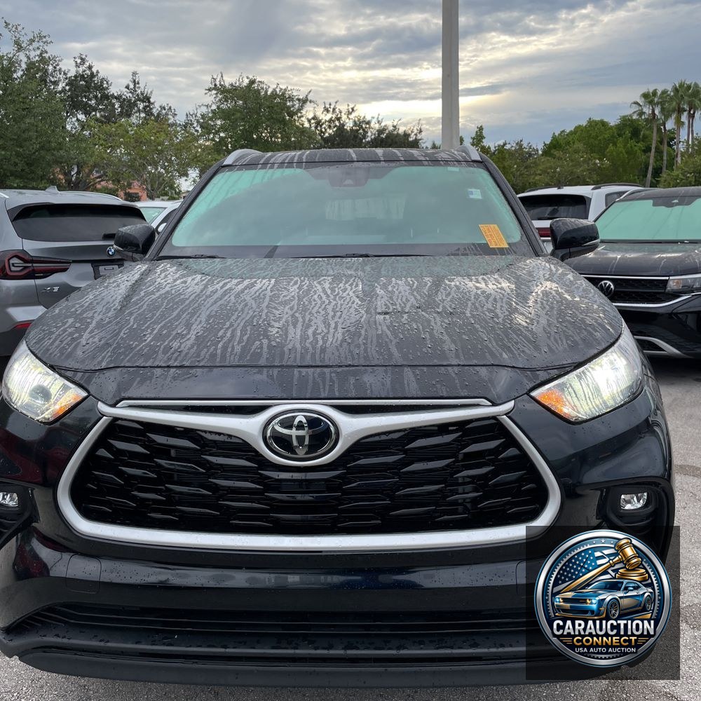 2024 Toyota Highlander XLE