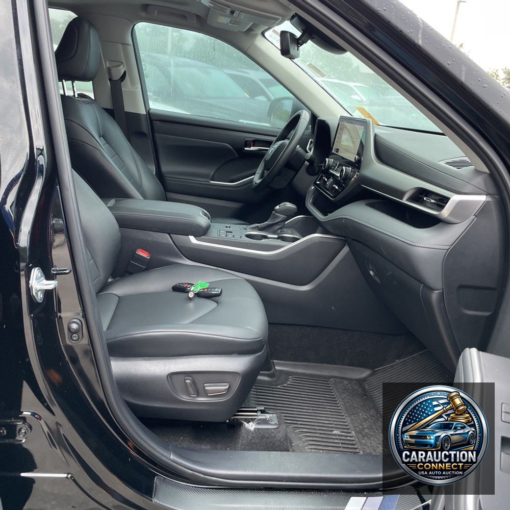 2024 Toyota Highlander XLE