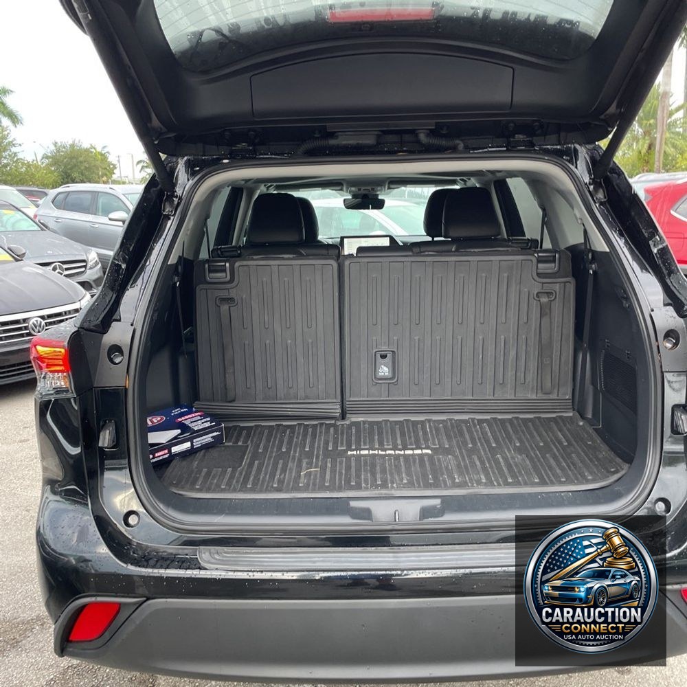 2024 Toyota Highlander XLE