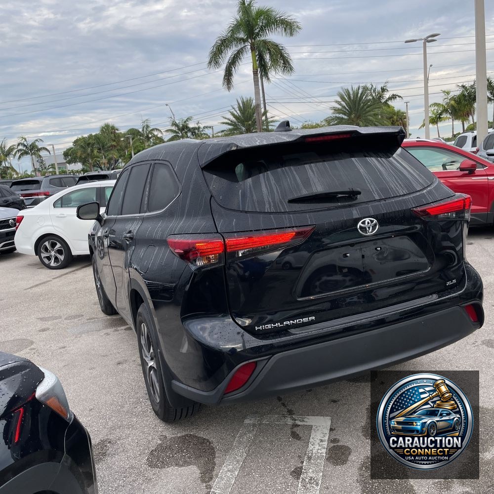 2024 Toyota Highlander XLE