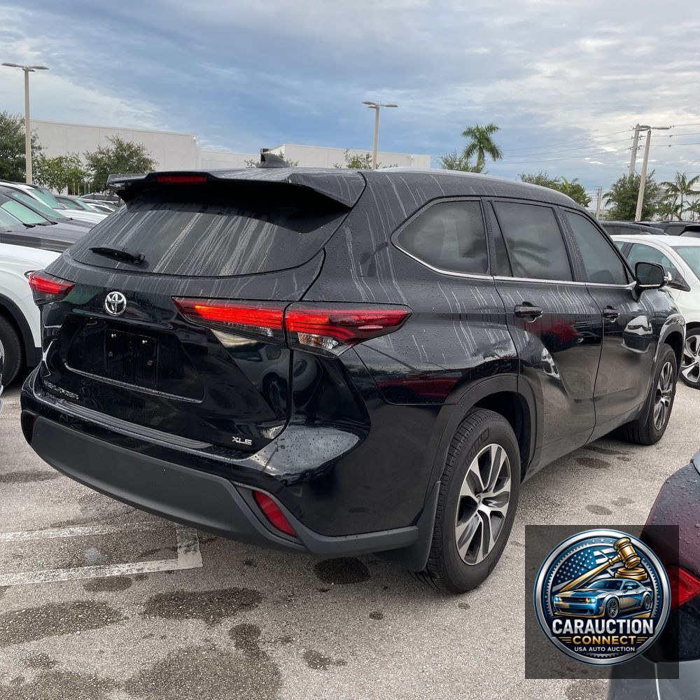 2024 Toyota Highlander XLE
