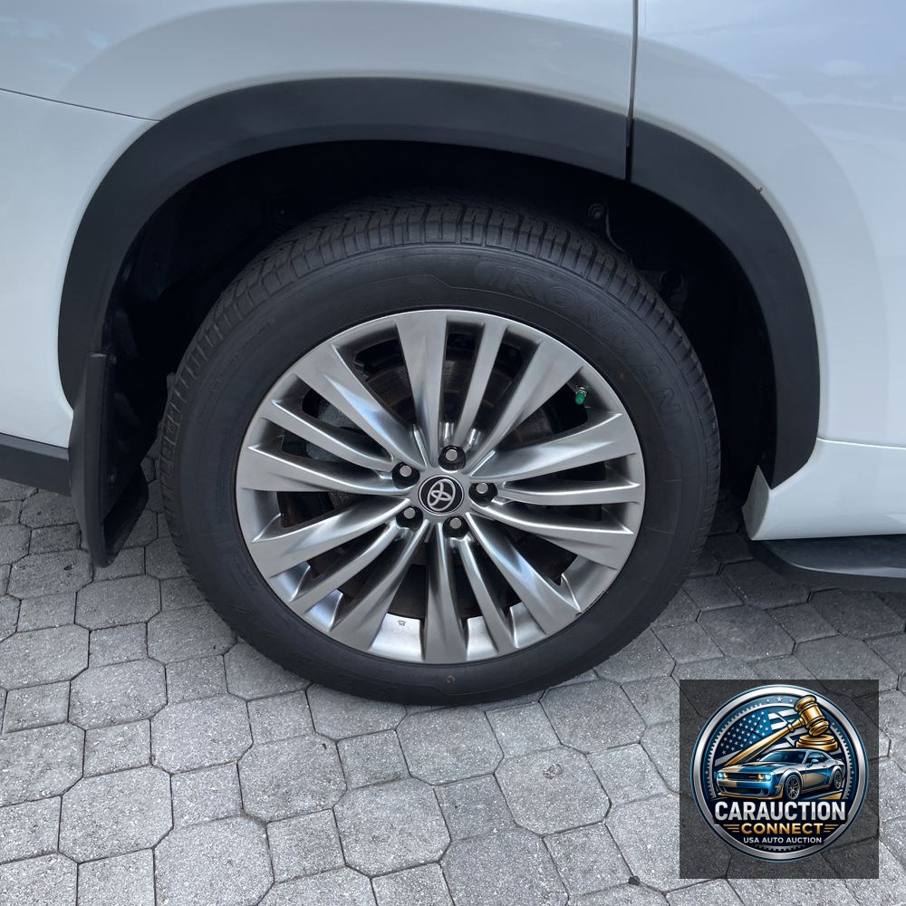 2024 Toyota Highlander Platinum