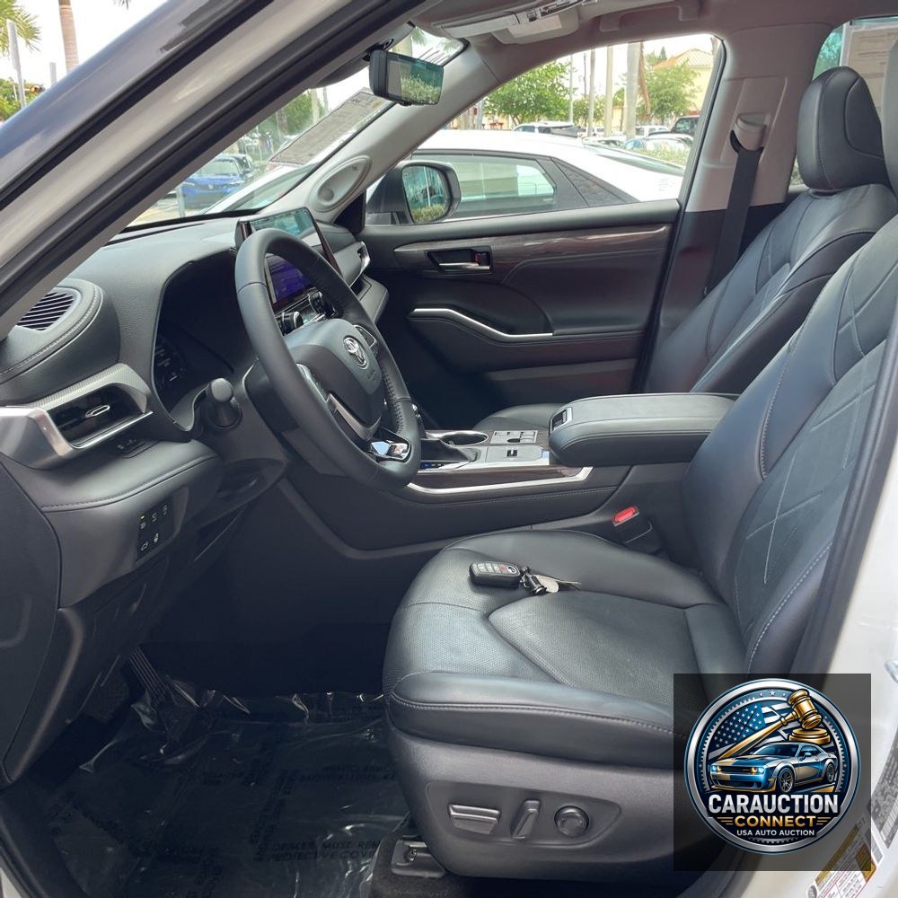 2024 Toyota Highlander Platinum
