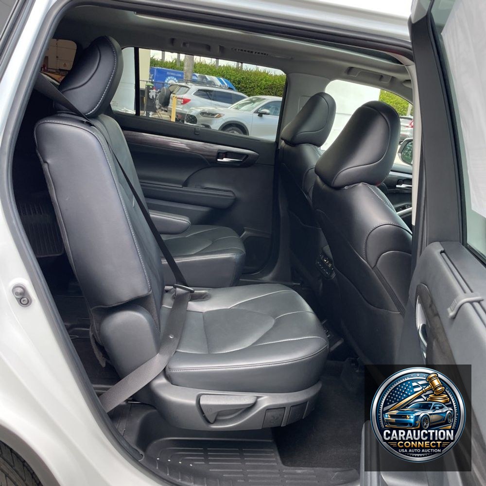 2024 Toyota Highlander Platinum