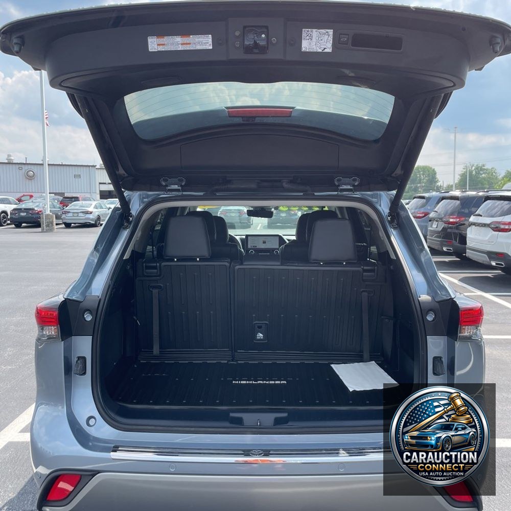 2024 Toyota Highlander Platinum