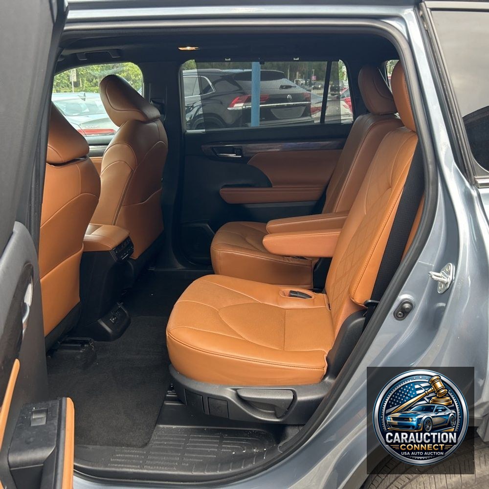 2023 Toyota Highlander Platinum