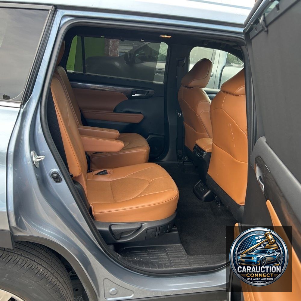2023 Toyota Highlander Platinum