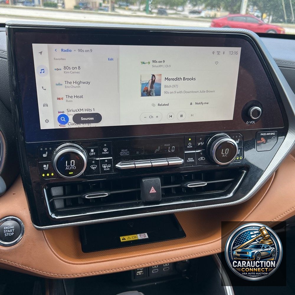 2023 Toyota Highlander Platinum