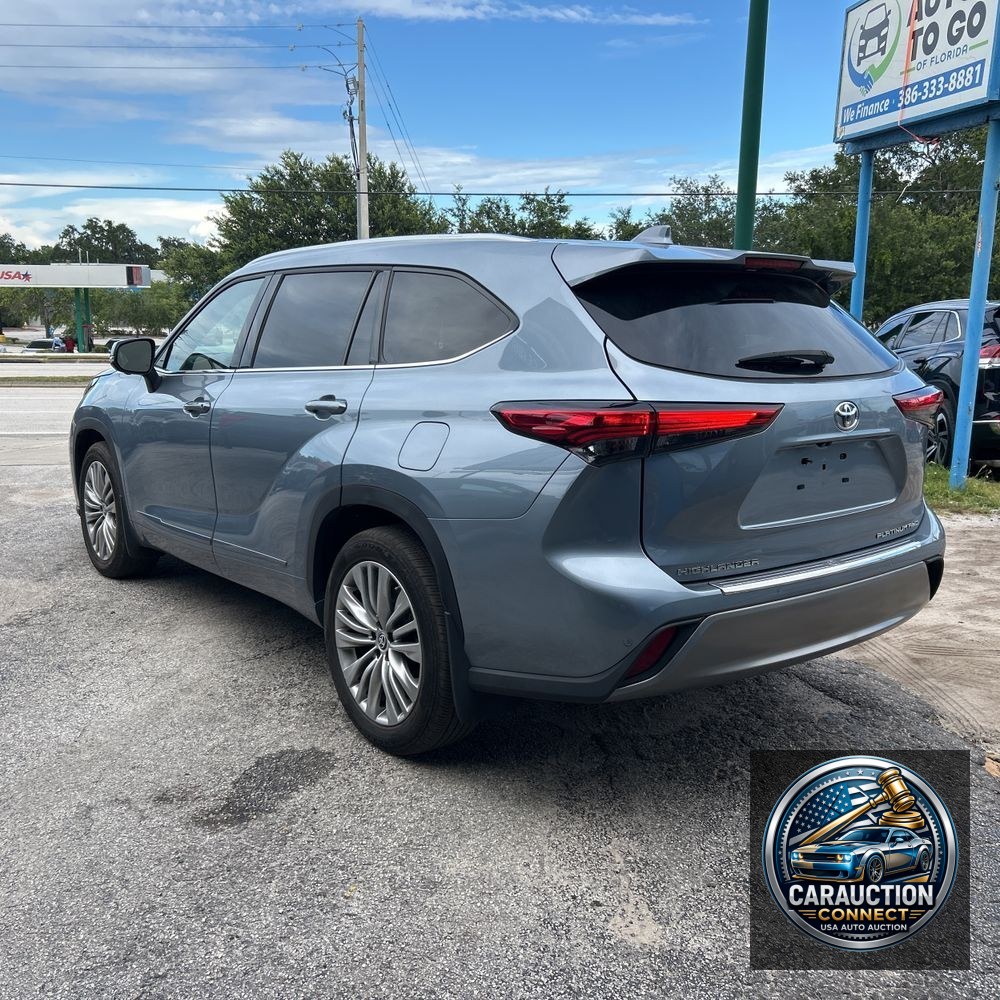 2023 Toyota Highlander Platinum