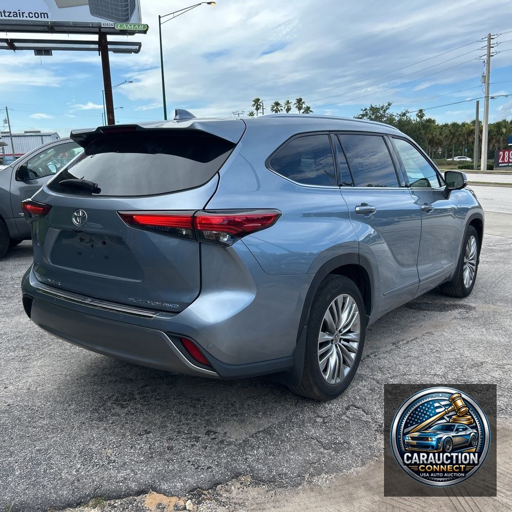 2023 Toyota Highlander Platinum