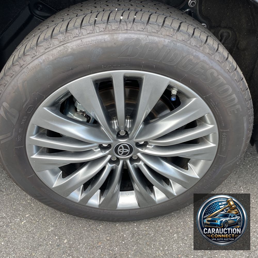 2025 Toyota Highlander Platinum