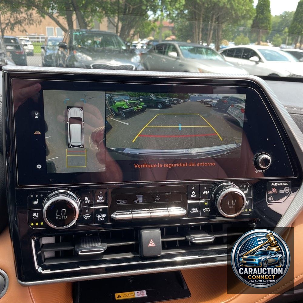 2025 Toyota Highlander Platinum