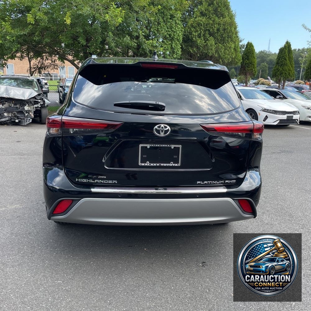 2025 Toyota Highlander Platinum