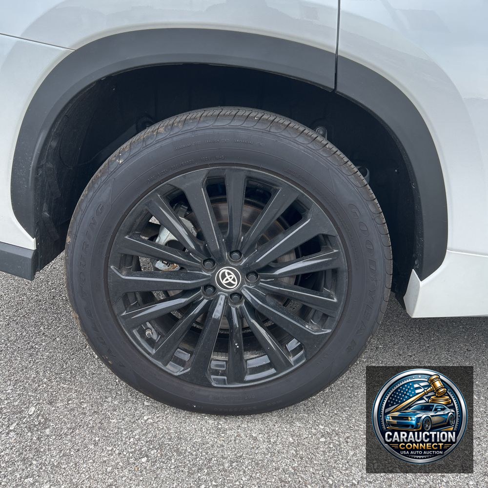 2025 Toyota Highlander XSE