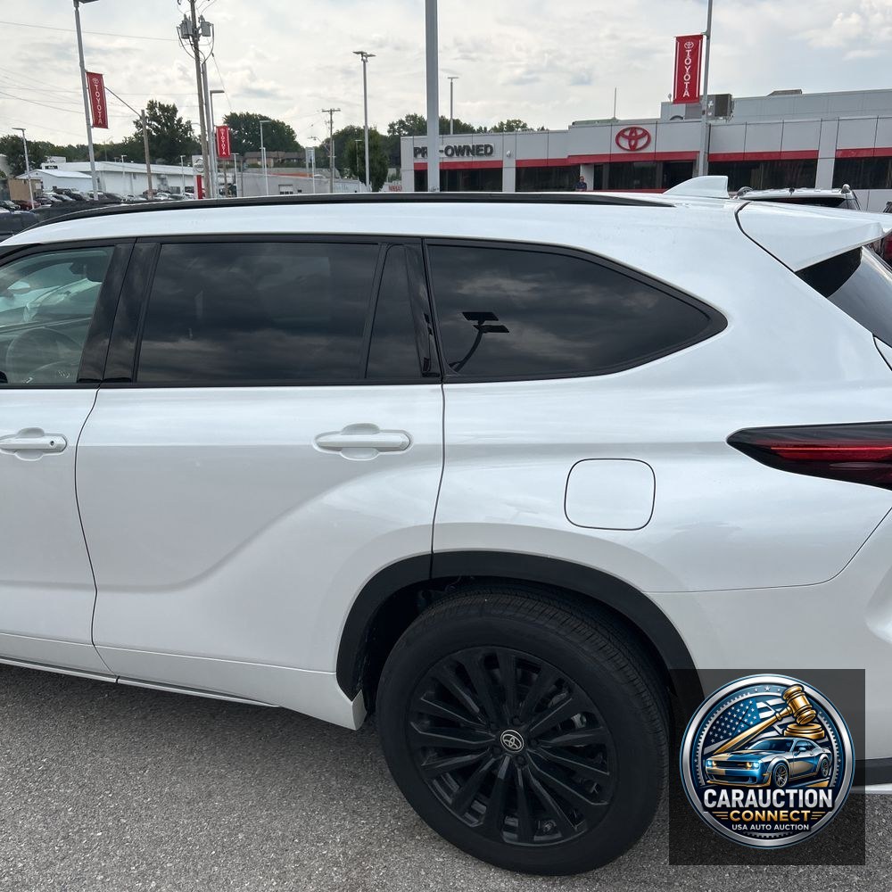 2025 Toyota Highlander XSE