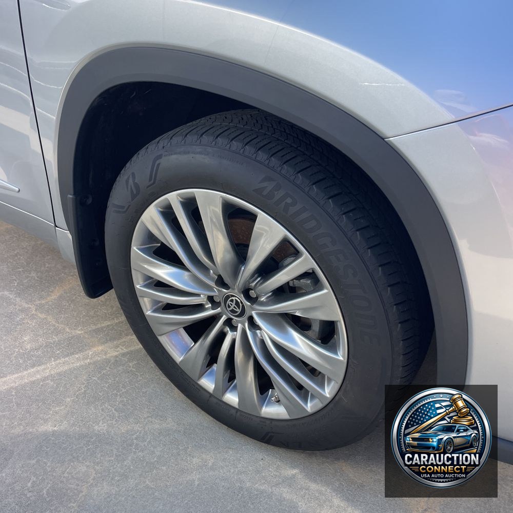 2024 Toyota Highlander Platinum