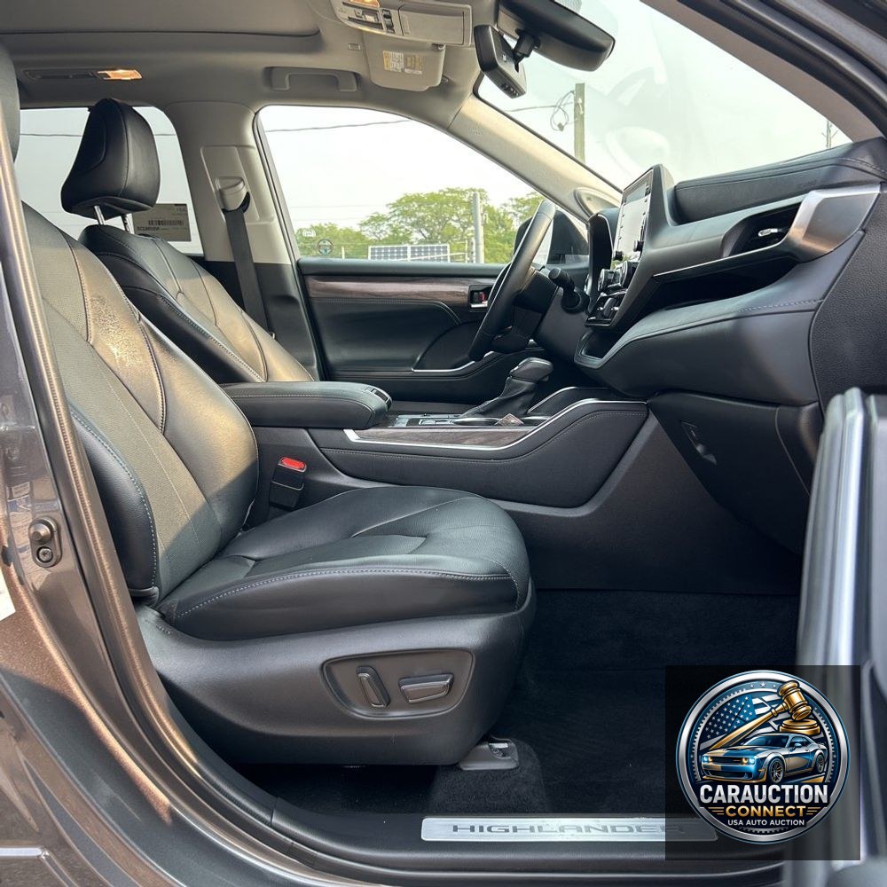 2022 Toyota Highlander Hybrid Limited