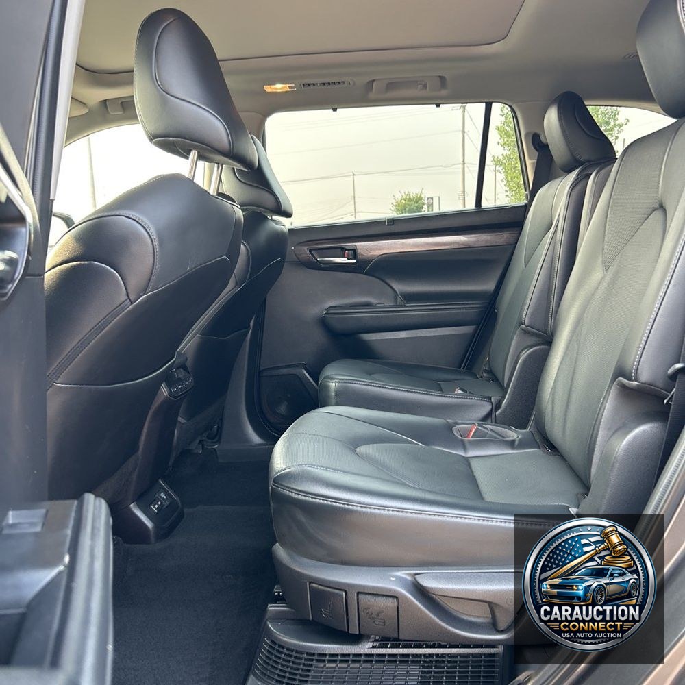 2022 Toyota Highlander Hybrid Limited