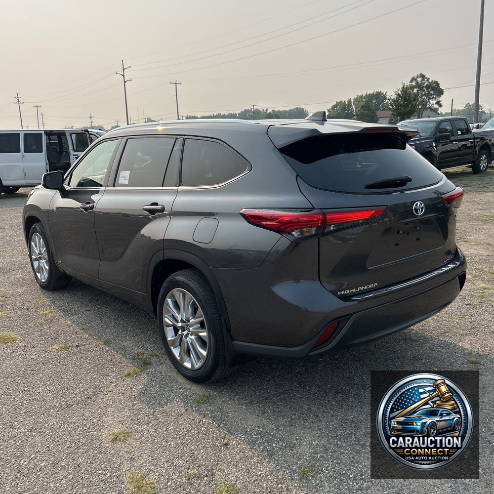 2022 Toyota Highlander Hybrid Limited