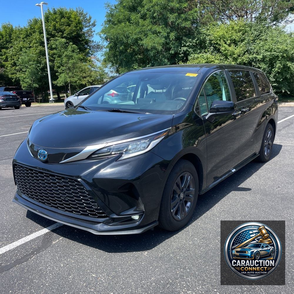 2024 Toyota Sienna XSE 7-Passenger