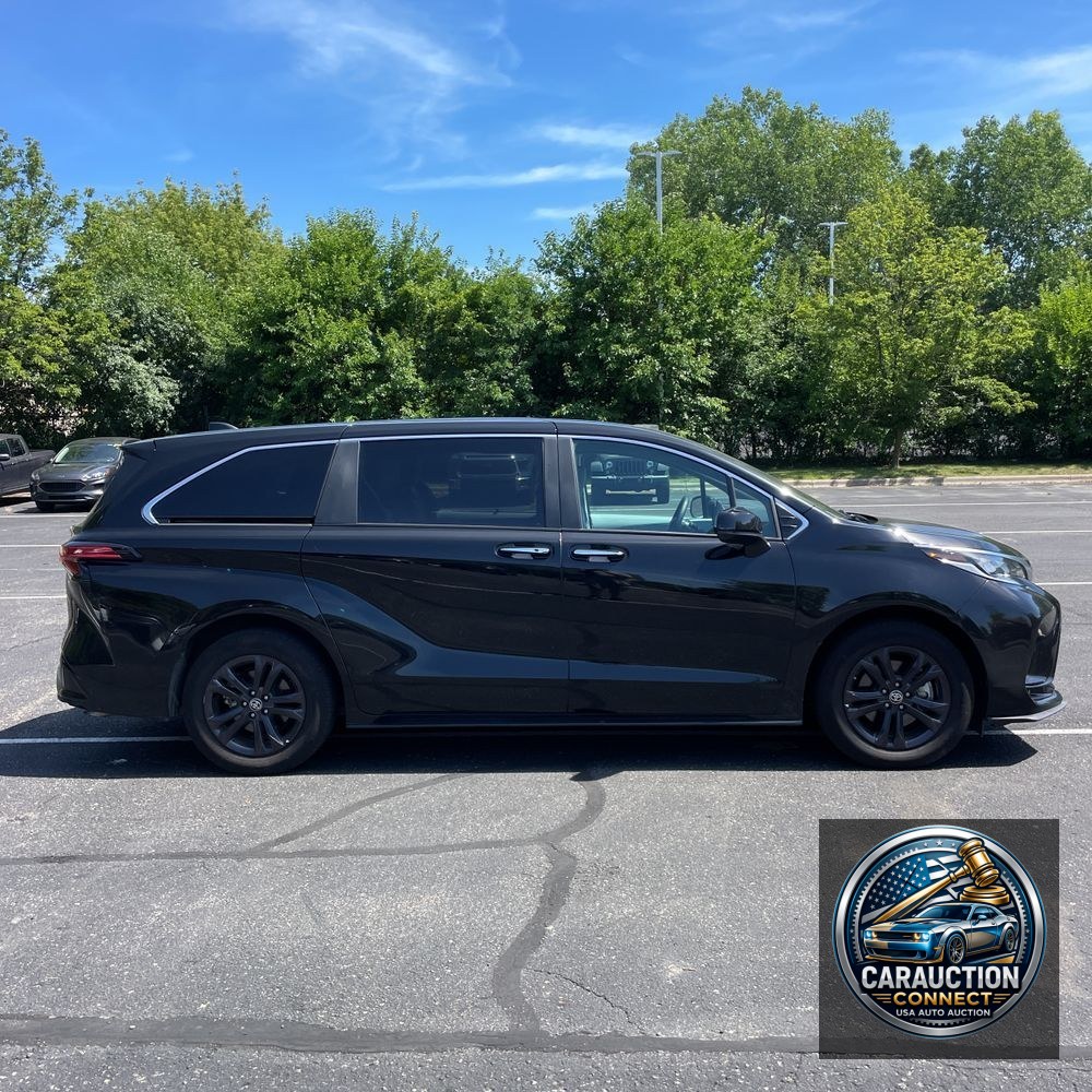 2024 Toyota Sienna XSE 7-Passenger