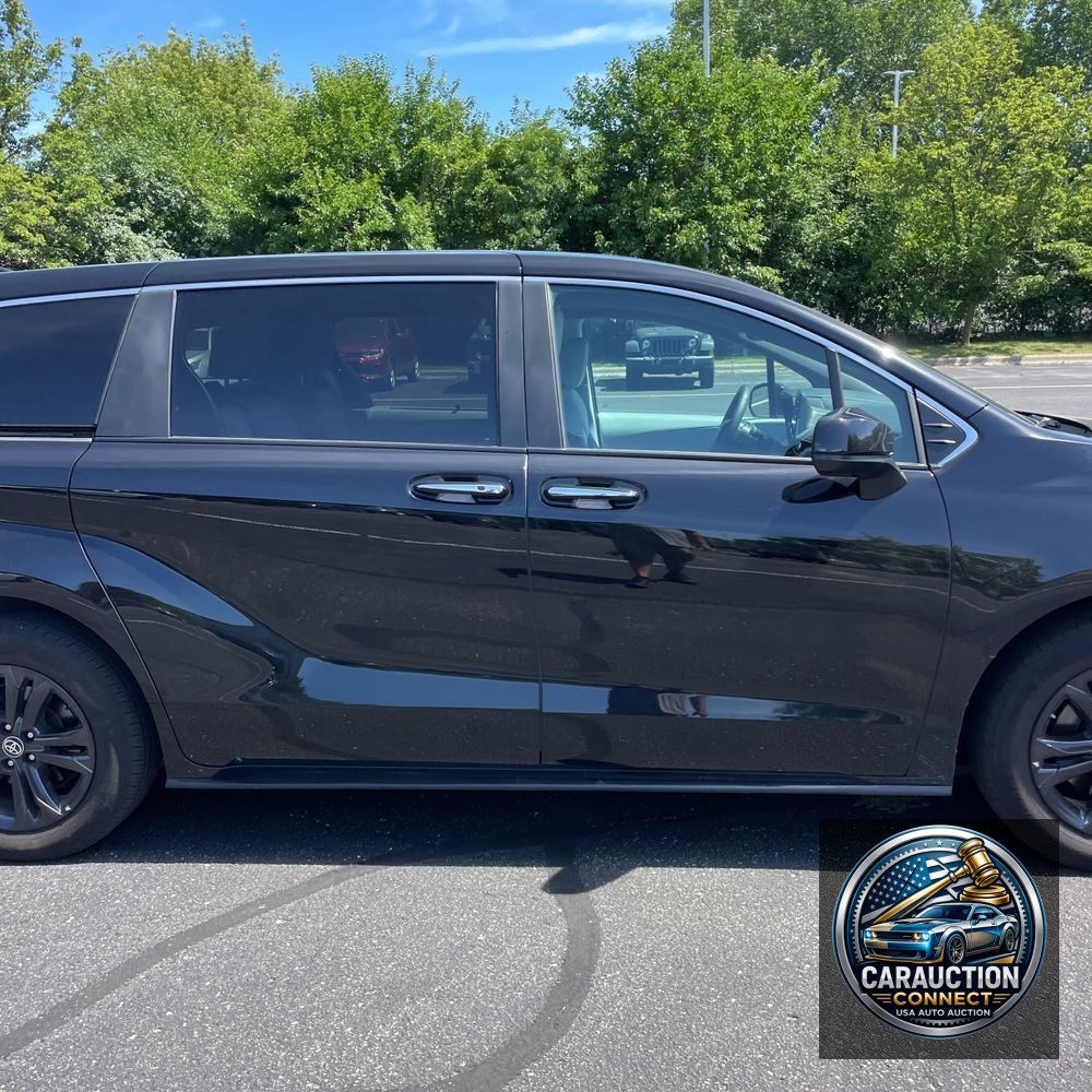 2024 Toyota Sienna XSE 7-Passenger