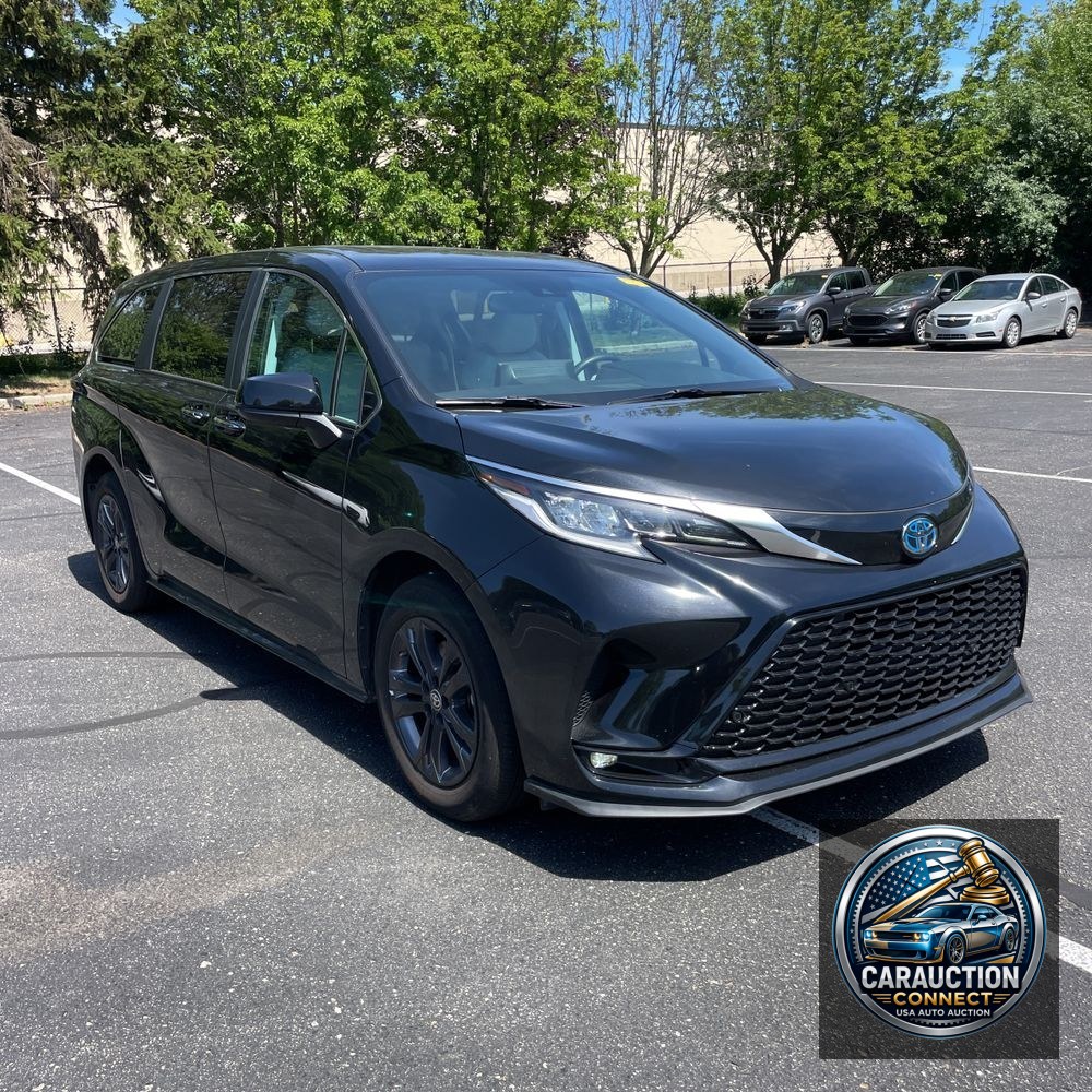 2024 Toyota Sienna XSE 7-Passenger
