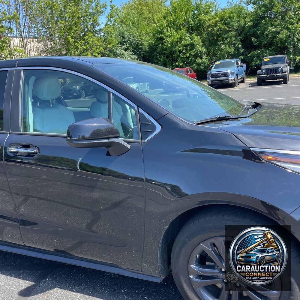 2024 Toyota Sienna XSE 7-Passenger