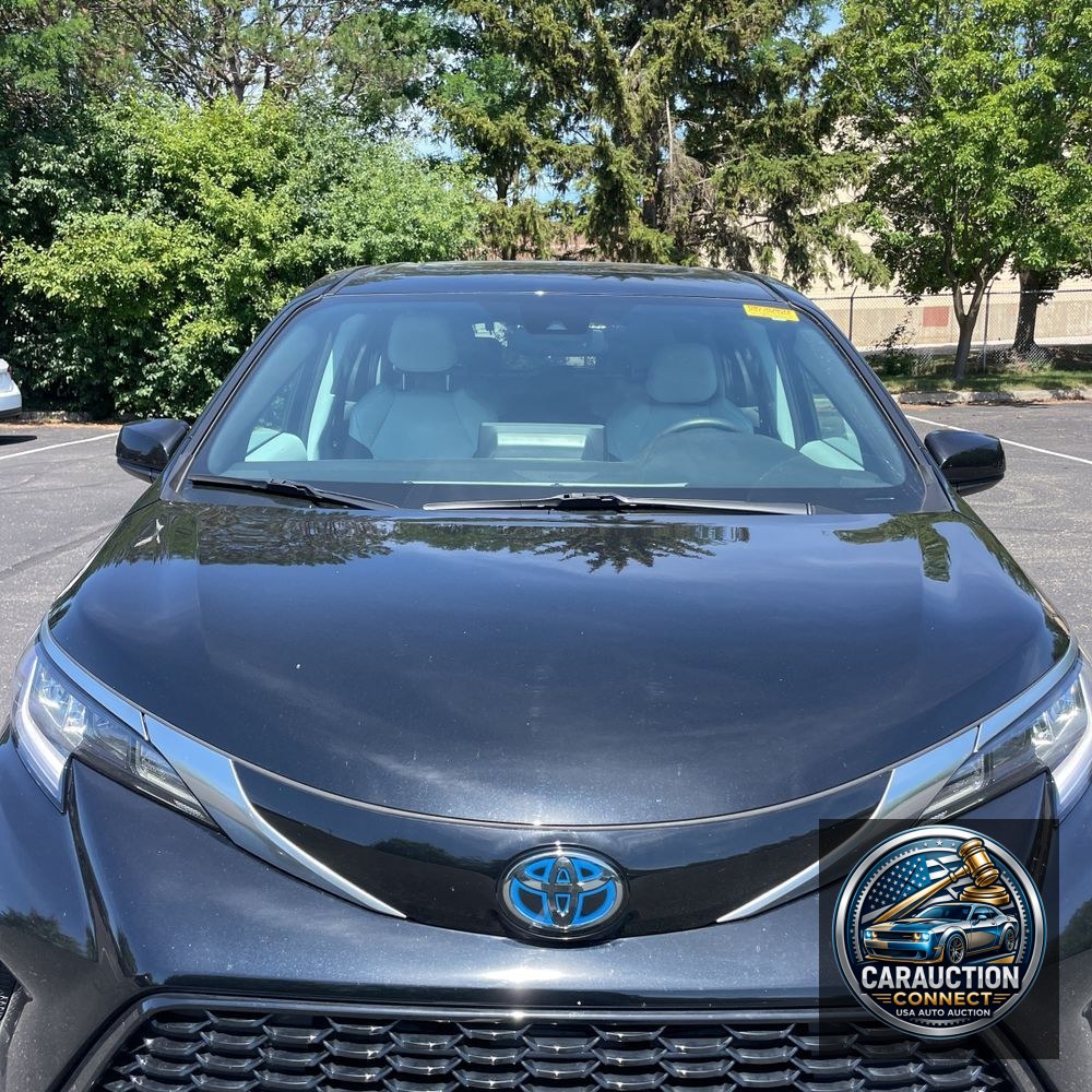 2024 Toyota Sienna XSE 7-Passenger